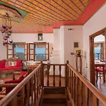 Archontiko Melanthi 4*