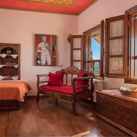 Archontiko Melanthi بيت ضيافة