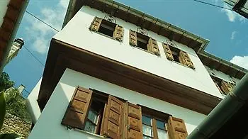 Archontiko Melanthi