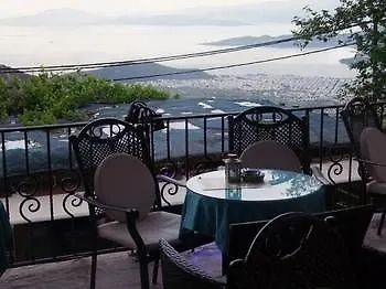 Archontiko Melanthi بيت ضيافة