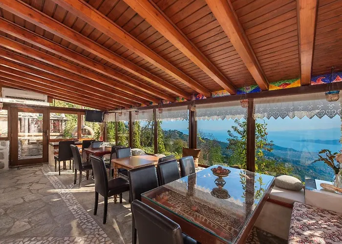 Archontiko Melanthi Makrinítsa